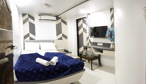 Double Room (AC)