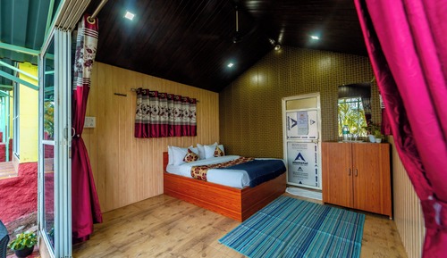 Classic Double Room, Garden View