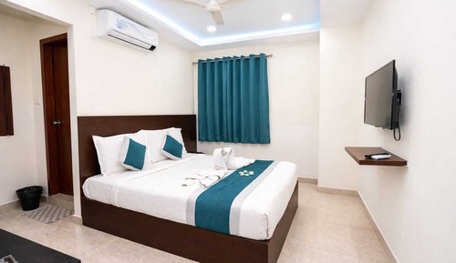 Deluxe Double Room, City View