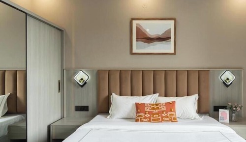 Executive Room, City View