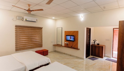 Luxury Cottage, Multiple Beds, Pool View, Executive Level