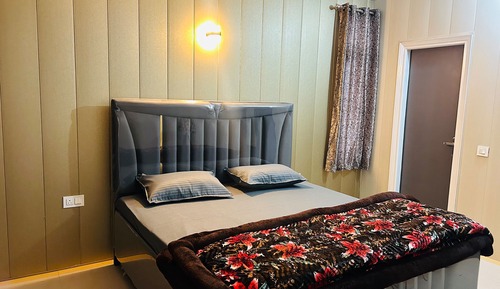 Apartment, 3 Bedrooms, Accessible, Smoking