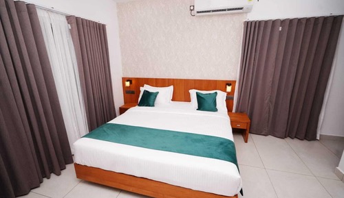 Superior Suite, Garden View
