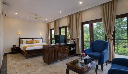 Executive Studio Suite