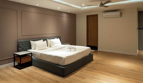 Duplex Suite with Kitchenette, 05 Bed rooms