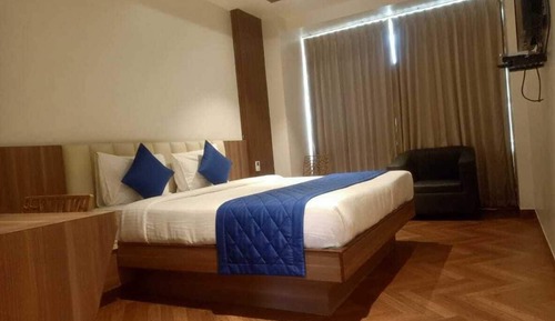 Luxury Double Room, City View