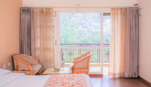 Lake Facing AC Super Deluxe Room 