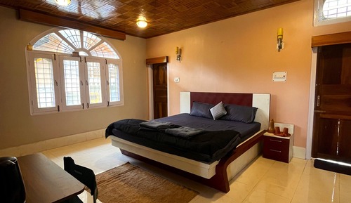 Standard Double or Twin Room, Housekeeping, Valley View