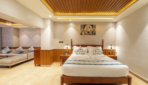 Executive Suite, City View