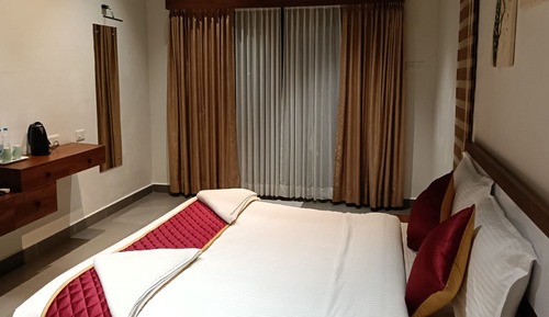 Luxury Room, Garden View