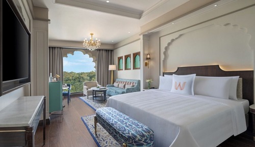 Superior Room, 1 King Bed