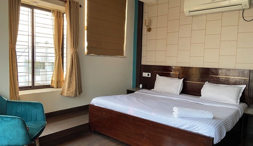 Luxury Room, Private Bathroom, City View