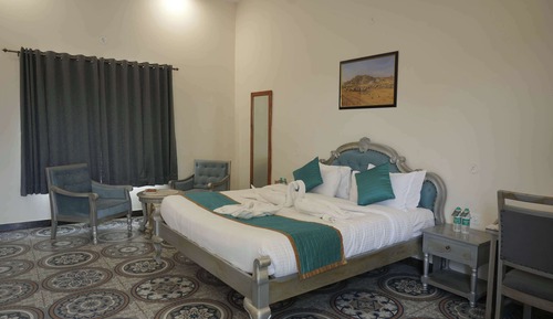 Luxury Room with Pool