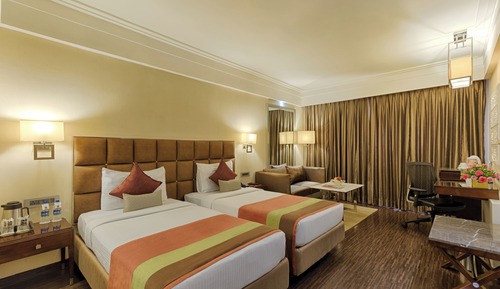 Club Delux Room 1 Double Bed/2 Twin Beds