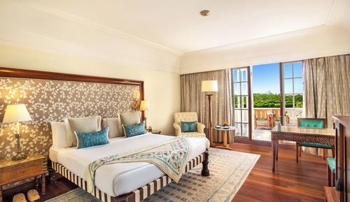 Premier Room, 1 King Bed, Balcony