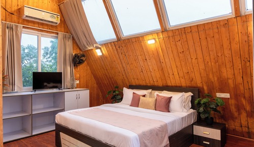 Deluxe Cottage