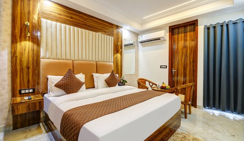 Superior Double Room, City View