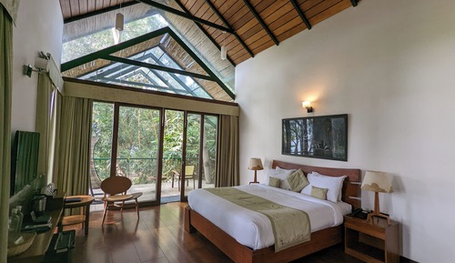 Superior Room, Balcony, Lake View
