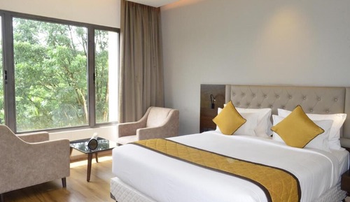 Premium Suite, River View