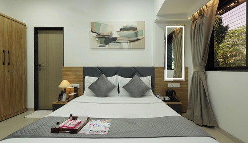 Elite Room, City View