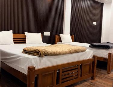 Deluxe Double or Twin Room with Balcony