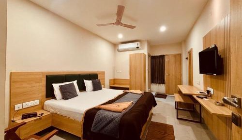 Deluxe King Room