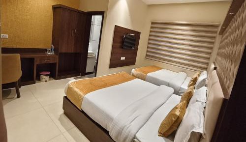 Deluxe Family Room