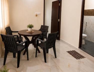 6-Bed Mixed Dormitory Room