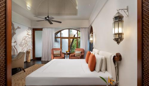Superior Double Room with Balcony
