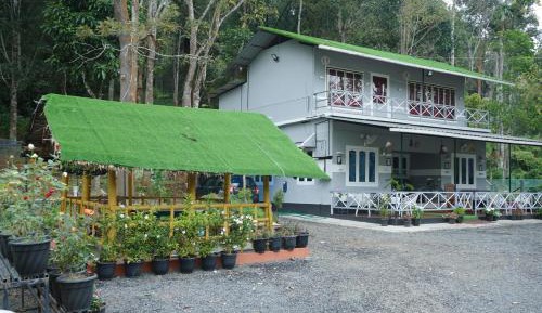 Villa with Garden View
