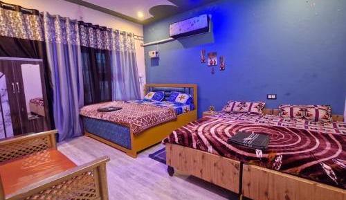 Quadruple Room with Private Bathroom