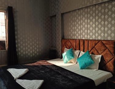 Double Room with Shared Bathroom