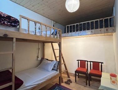 Mixed Dormitory Room