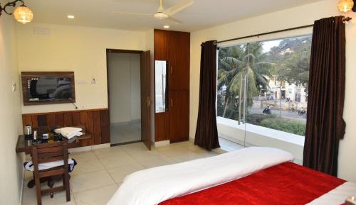 Double Room with Balcony (2 Adults + 1 Child)