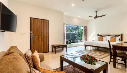 Hill View Deluxe Double  - 15% Discount on Food & Beverages (Not Applicable on Room Service)