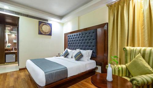 Deluxe Double or Twin Room with City View