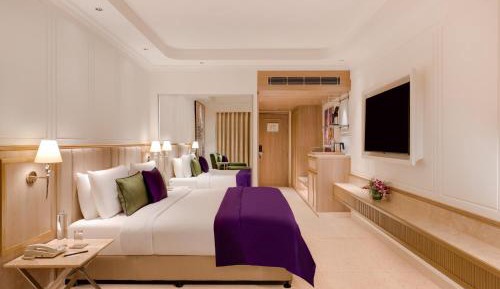 Deluxe King Room With Pool View (Enjoy Happy Hours with 1+1 offer on Alcoholic Drinks, Soft Beverages and 10% off on 1 session of 90 mins Spa)