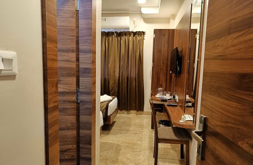 Vellore Hotel | Hotel Essence