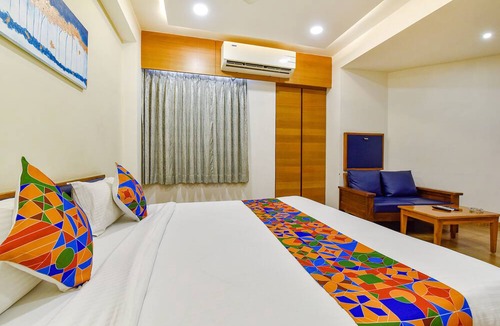 Changodar Hotel | Fabhotel Prime Grand Unity