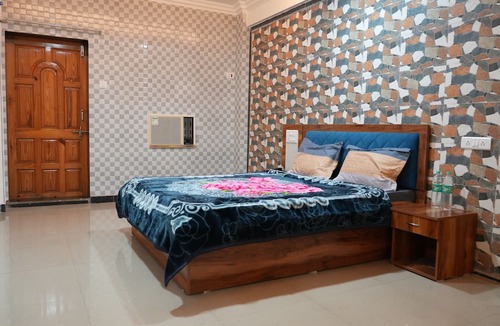 Anjanvel Hotel | Hotel Nakshtra, Shrungartali