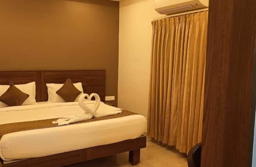 Tiruchanur Hotel | PVK Residency Tirupati