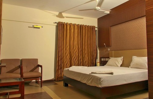 Madurai Main House | Calm Stay West Tower Of Meenakshi Amman Temple