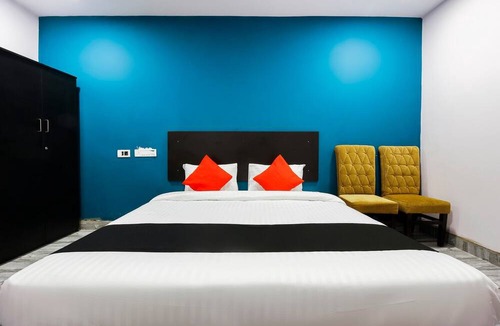 LB Nagar Hotel | Capital O 65104 Che Sigma Hotel