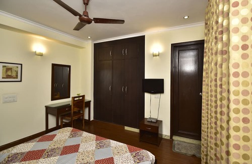 Hauz Khas Apartment | Woodpecker - 2 Bedroom Service Apartment