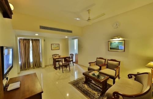 Thamaraparambu Hotel | Hotel Fort Queen
