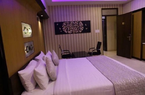 Anantapur Hotel | Iroomz Hotel SR Grand