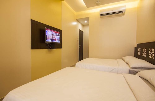 Dadar East House | City Guest House