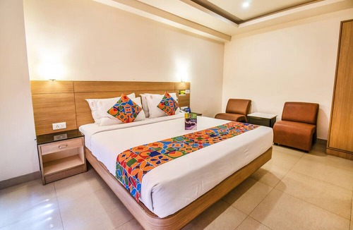 Gandhipuram Hotel | FabHotel Royal Castle Gandhipuram