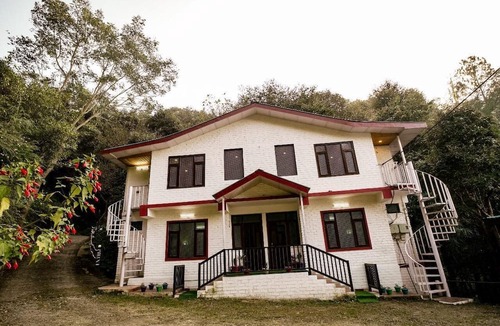 Shoghi Hotel | Royal Stay In The Nature's Lap