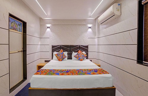 Bandra West Hotel | Fabhotel Dukes Plaza